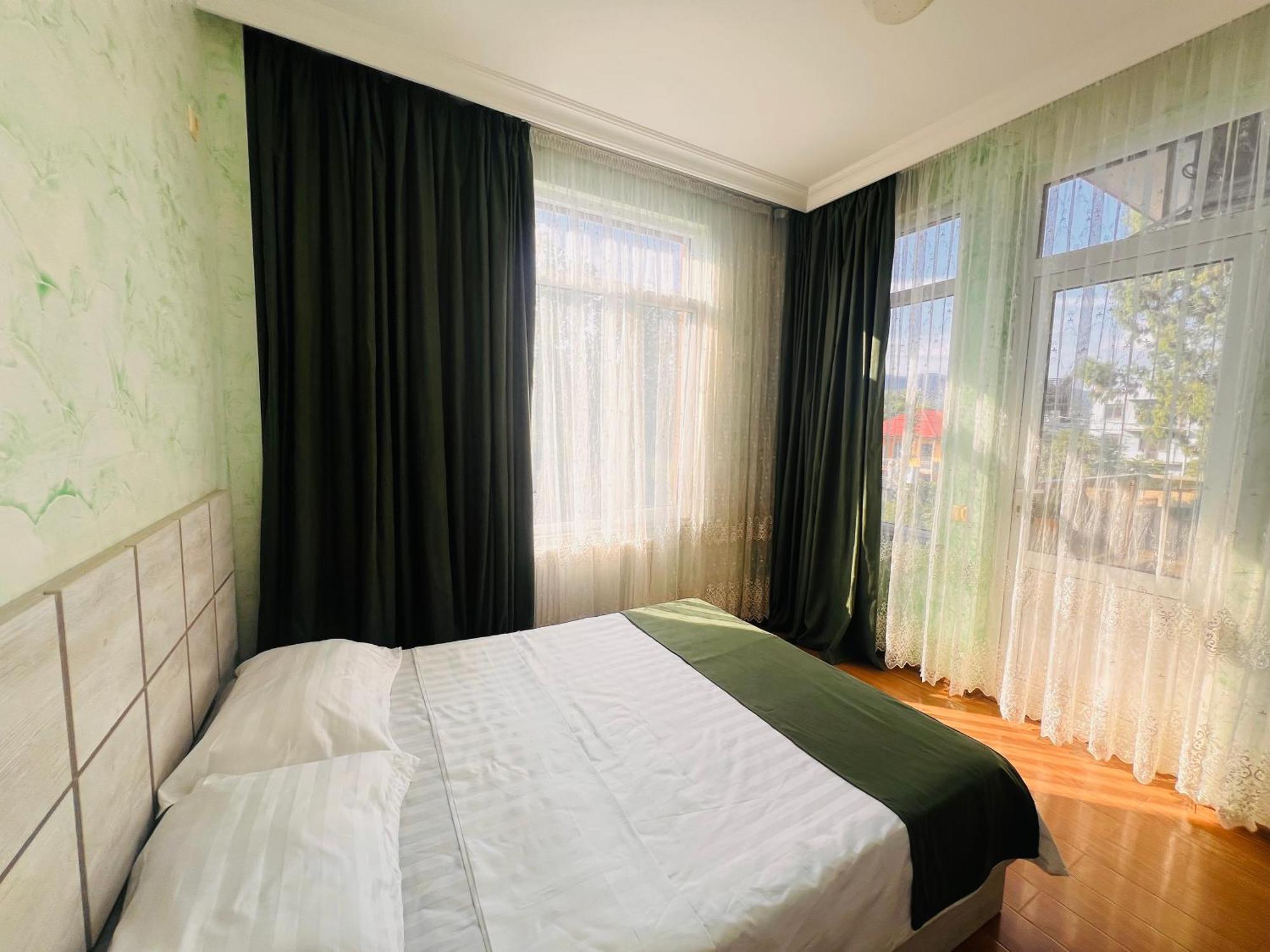 Apartments Nita Батуми Экстерьер фото